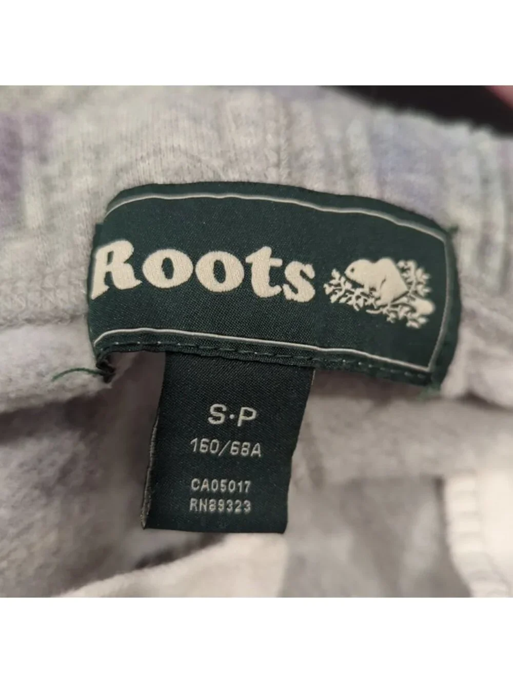 Roots gray track